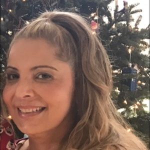 Meet your Posher, Maria elena